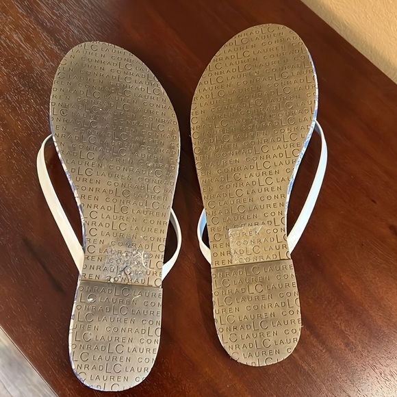 Lauren Conrad dressy flats. Size not listed but I wear a 7 1/2 to 8. - Picture 2 of 6